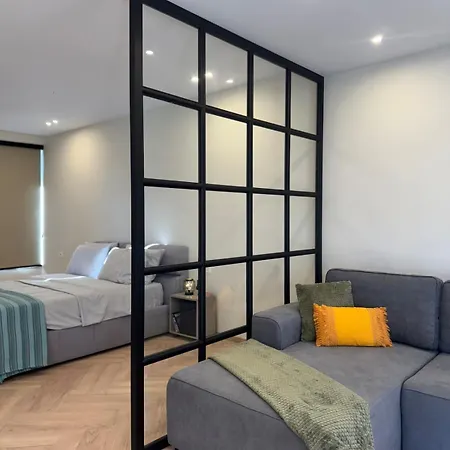 Brand New Bright & Stylish Apartman